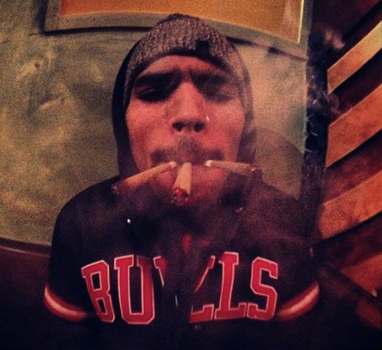 chris-brown-smoking-weed