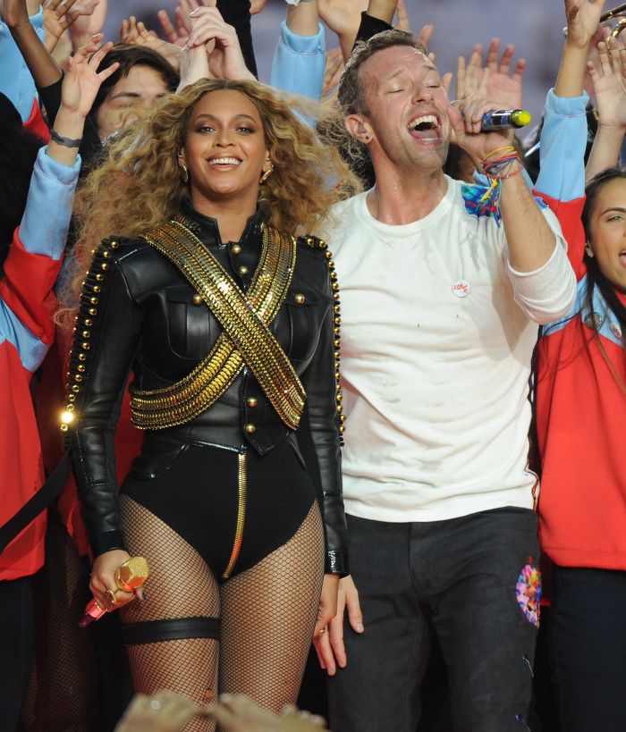 Beyonce, Chris Martin of Coldplay, and Bruno Mars perform during the Pepsi Halftime show at Super Bowl 50 at Levi's Stadium on February 7, 2016 in Santa Clara, California. Pictured: Beyonce,Chris Martin Ref: SPL1222747 070216 Picture by: PG / Splash News Splash News and Pictures Los Angeles: 310-821-2666 New York: 212-619-2666 London: 870-934-2666 photodesk@splashnews.com 