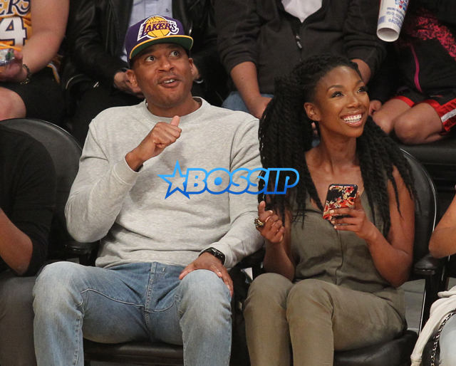 WENN Brandy Norwood friend Lakers game defeat Grizzlies Staples Center new boyfriend Kobe Bryant