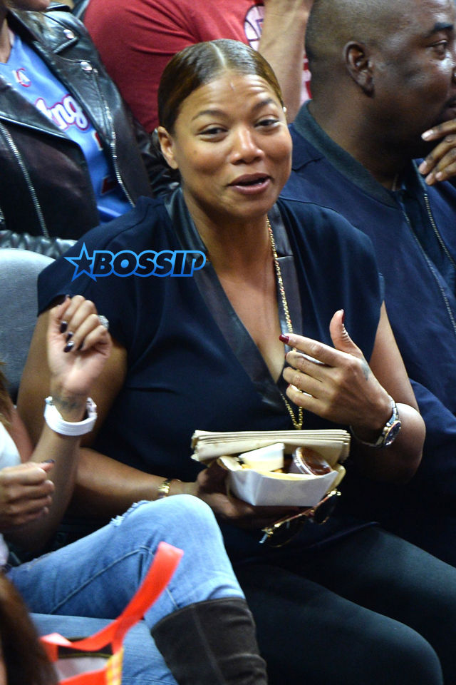AKM-GSI Queen Latifah friends Los Angeles Clippers eating fries and chicken nuggets