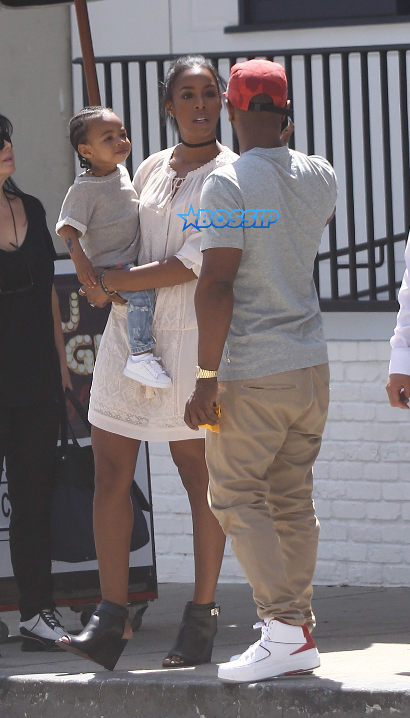 WENN Kelly Rowland husband Tim Witherspoon son Titan cornrows Au Fudge valet