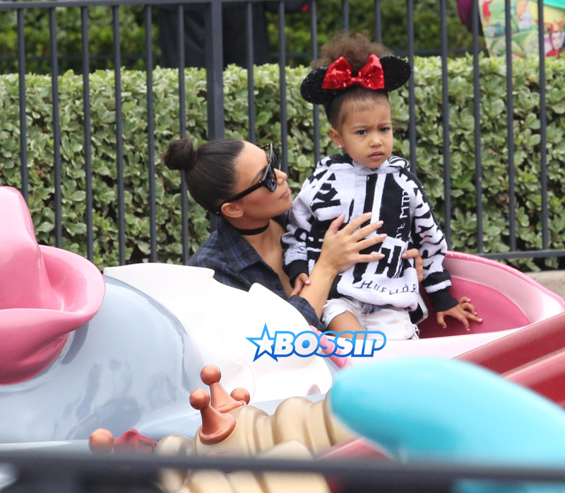 SplashNews Kim Kardashian North West Dumbo Disneyland