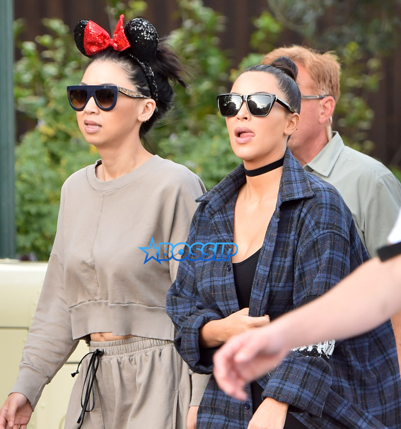 SplashNews Tracy Romulus Kim Kardashian Disneyland Yeezys