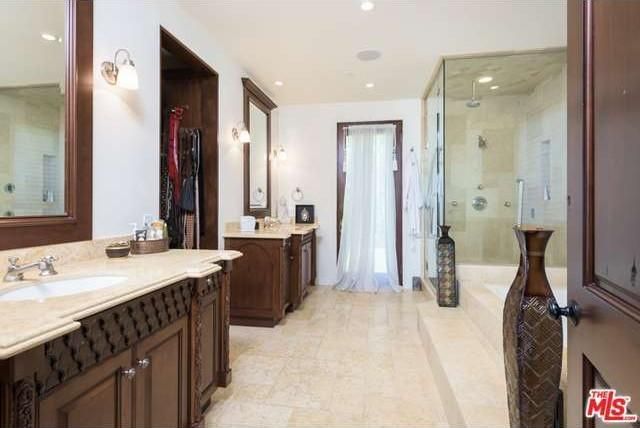 Taraji P Henson's house 12
