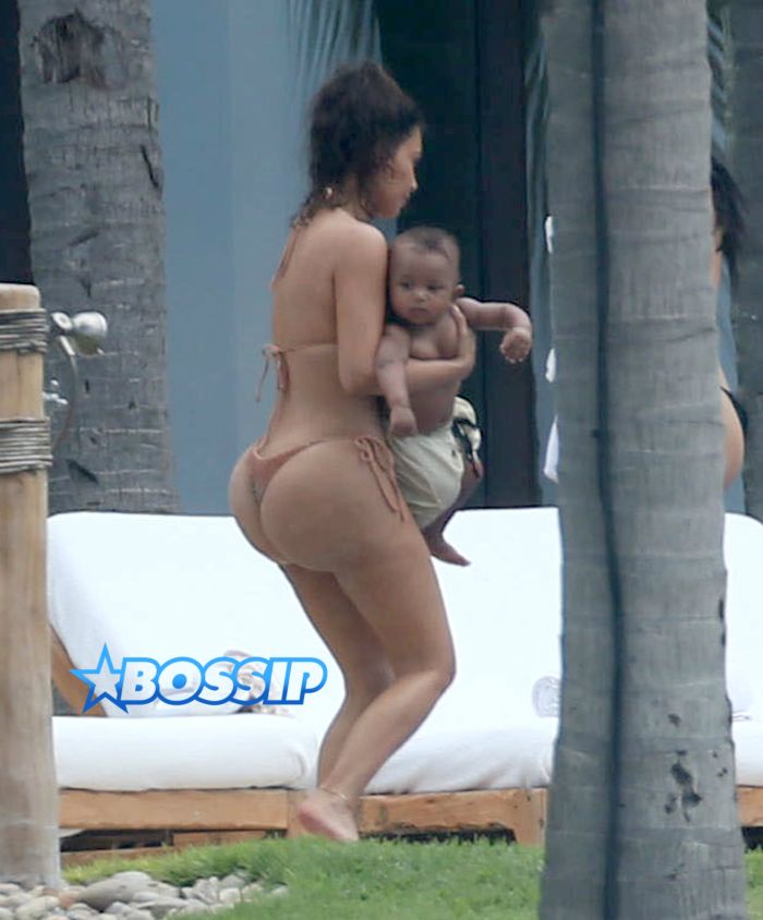 KimSaintFFN5