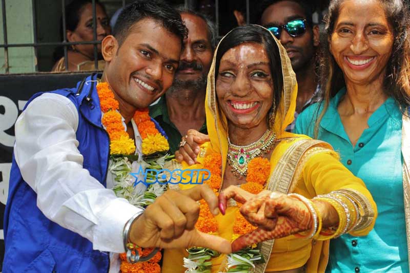 MUMBAI, INDIA - MAY 23: Acid attack victim Lalita Ben Bansi marries with Ravi Shankar at Thane Registration office, on May 23, 2017 in Thane, India. In 2012, Lalita Ben Bansi was attacked with acid by her cousin, who threw it on her over a minor argument. 5 years and 17 surgeries later, she tied the knot with 27-year-old Ravi Shankar. Shankar works as a CCTV operator at a private firm in Kandivali and owns a petrol pump in Ranchi. We will decide whether to settle in Mumbai or Ranchi depending on what Lalita wants, says Shankar. (Photo by Praful Gangurde/Hindustan Times via Getty Images)