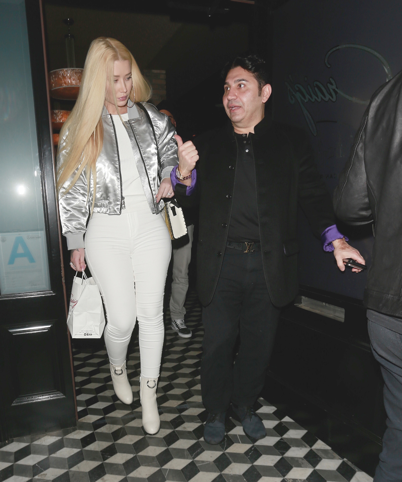 Singer Iggy Azalea is seen leaving Craig's restaurant after her ex-fiance Basketballer Nick Young shows up with his guy friends. 