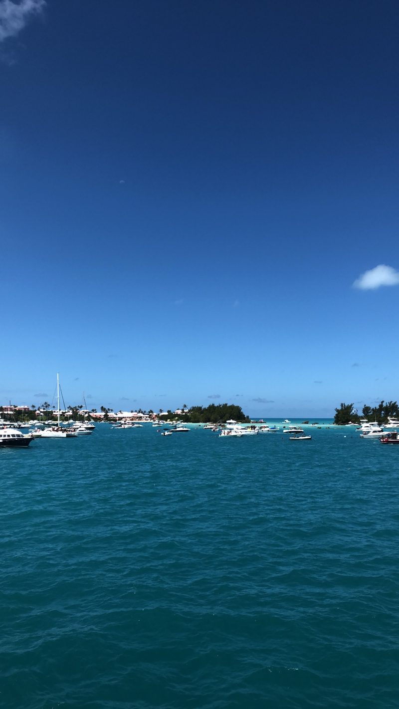 Bermuda non mariners raft up