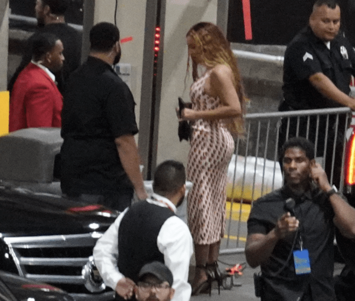 Beyonce arriving Drake and The Migos Concert with Jay-z