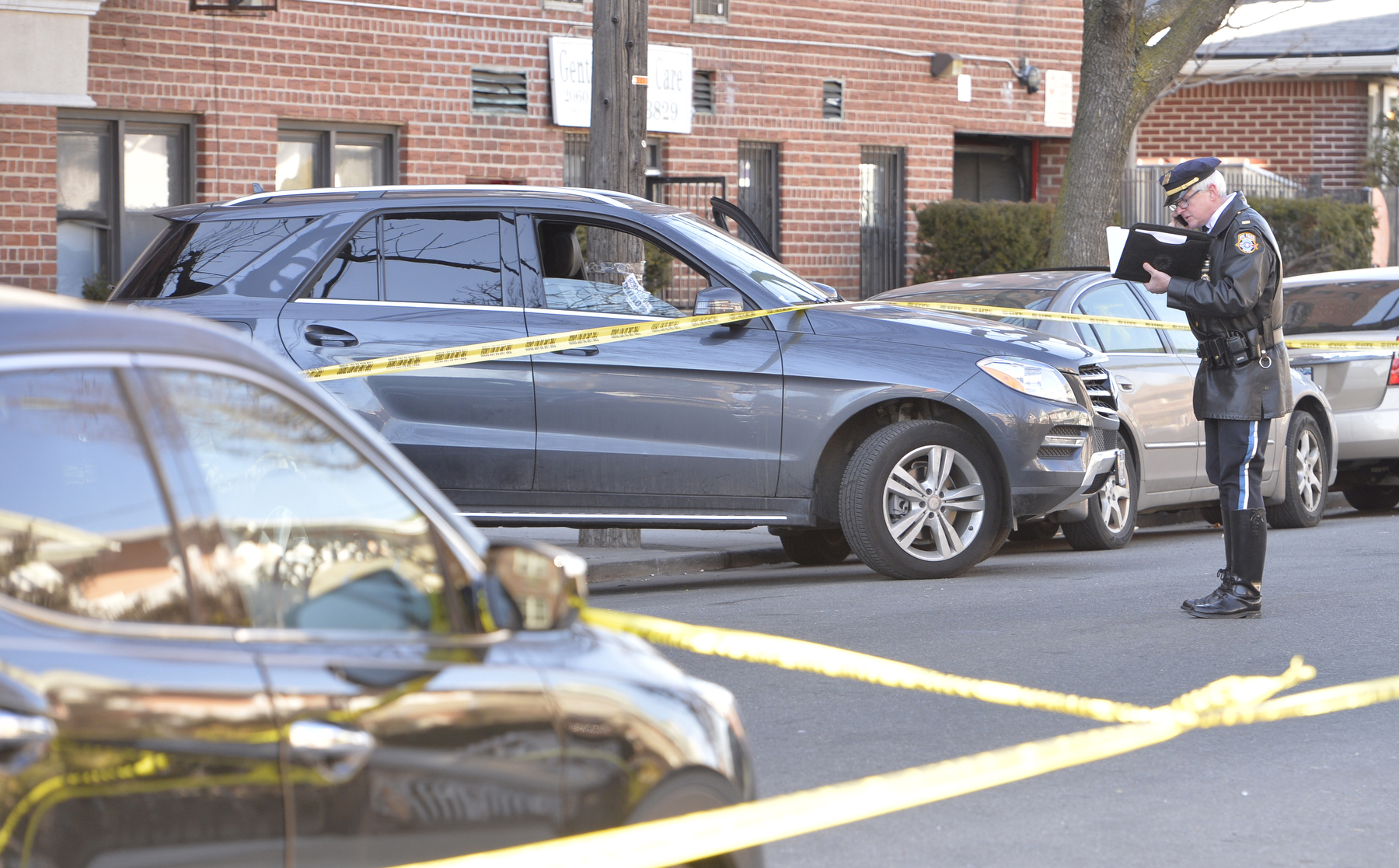 hour-long parking space face-off sparks twitter argument