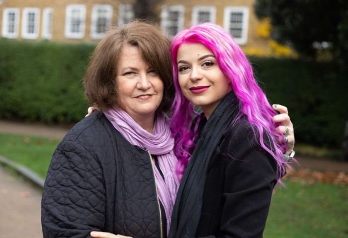Im Not Her Mother, Im Her Girlfriend