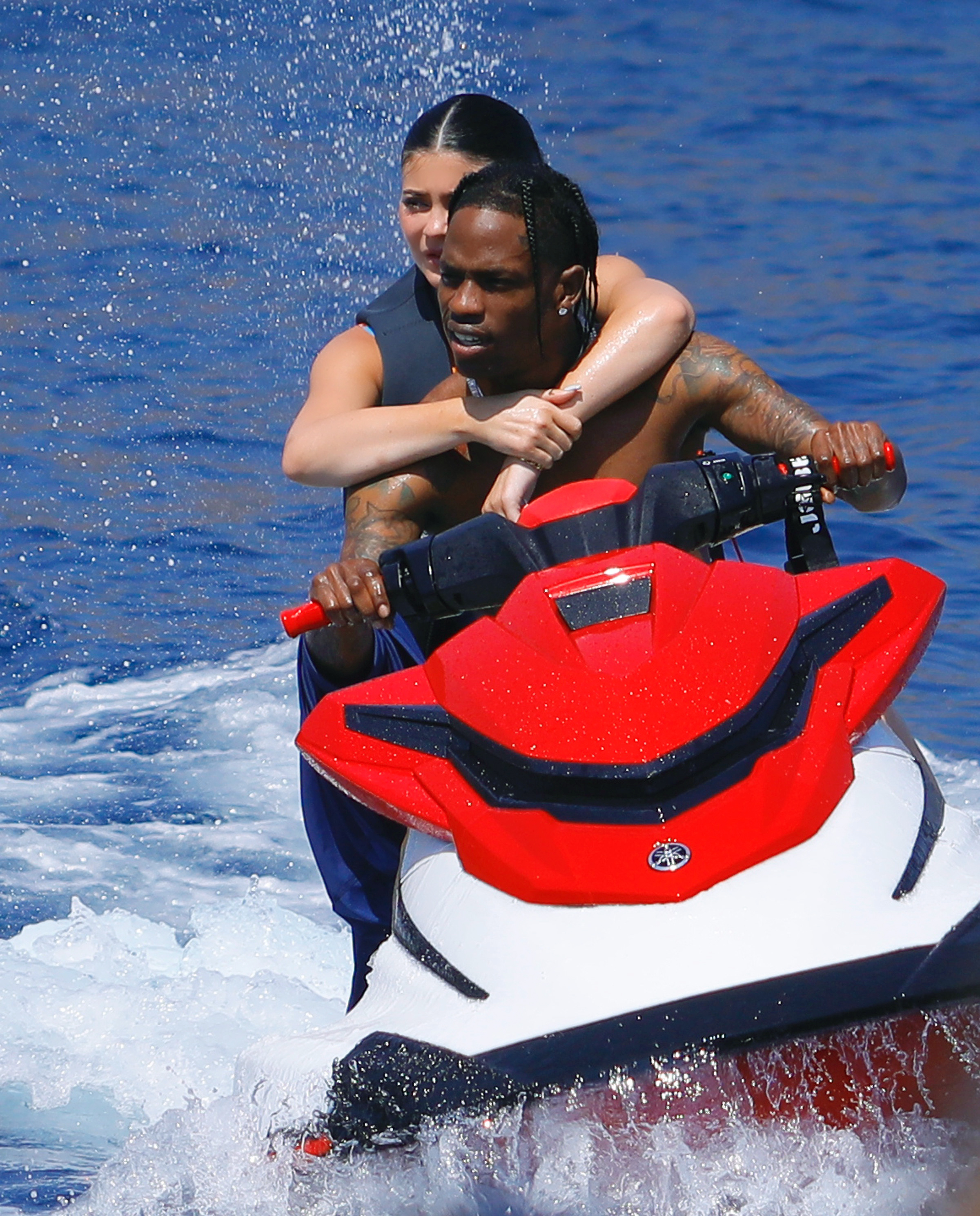 Kylie Jenner and Travis Scott jetski in Positano