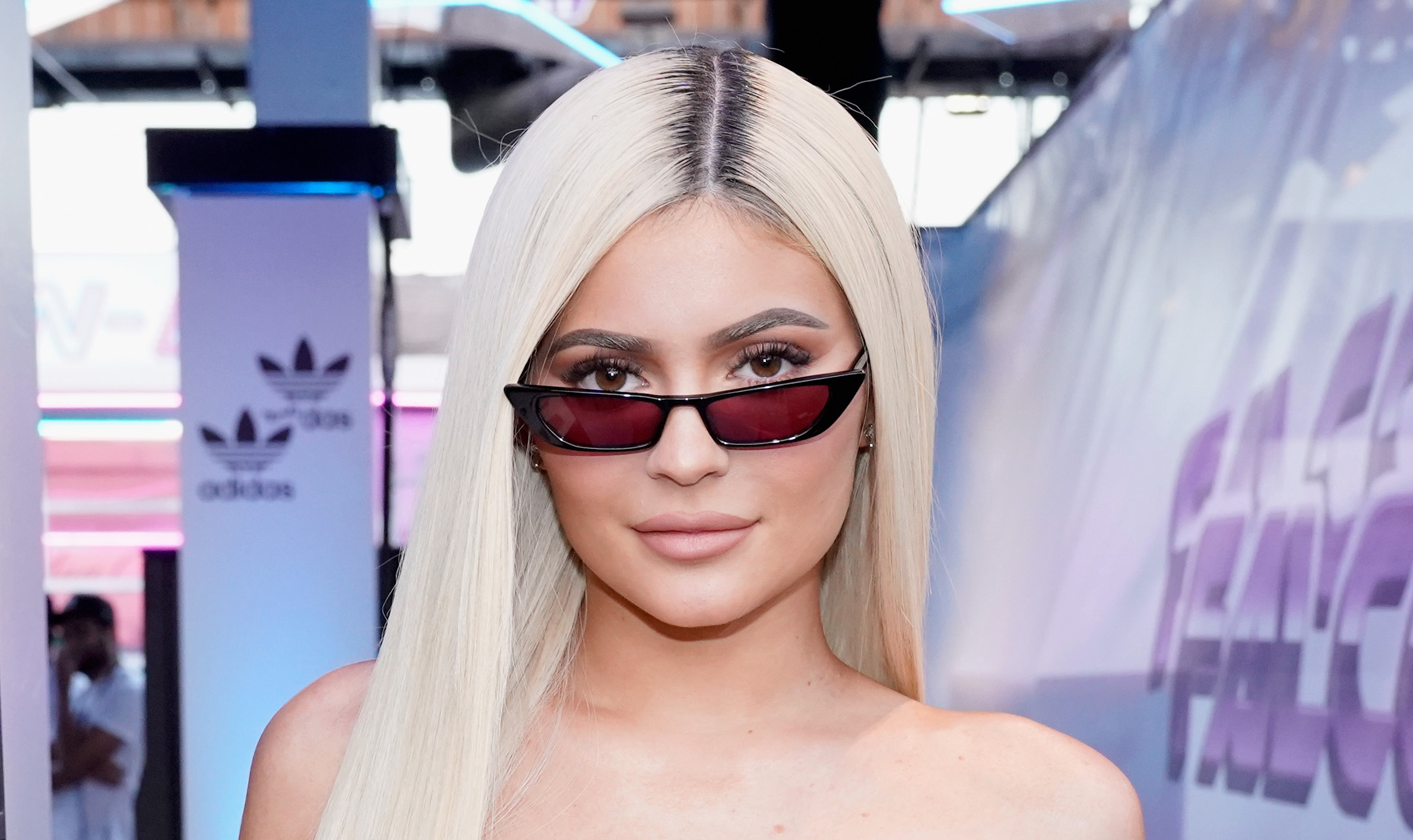 Adidas Falcon FW18 Launch: Gas Station Pop-up