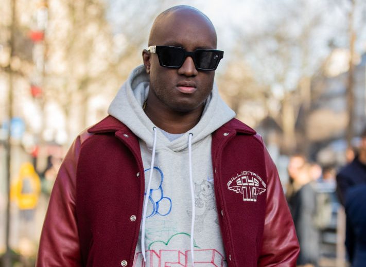 Street Style - Paris Fashion Week - Womenswear Fall/Winter 2020/2021 : Day Three