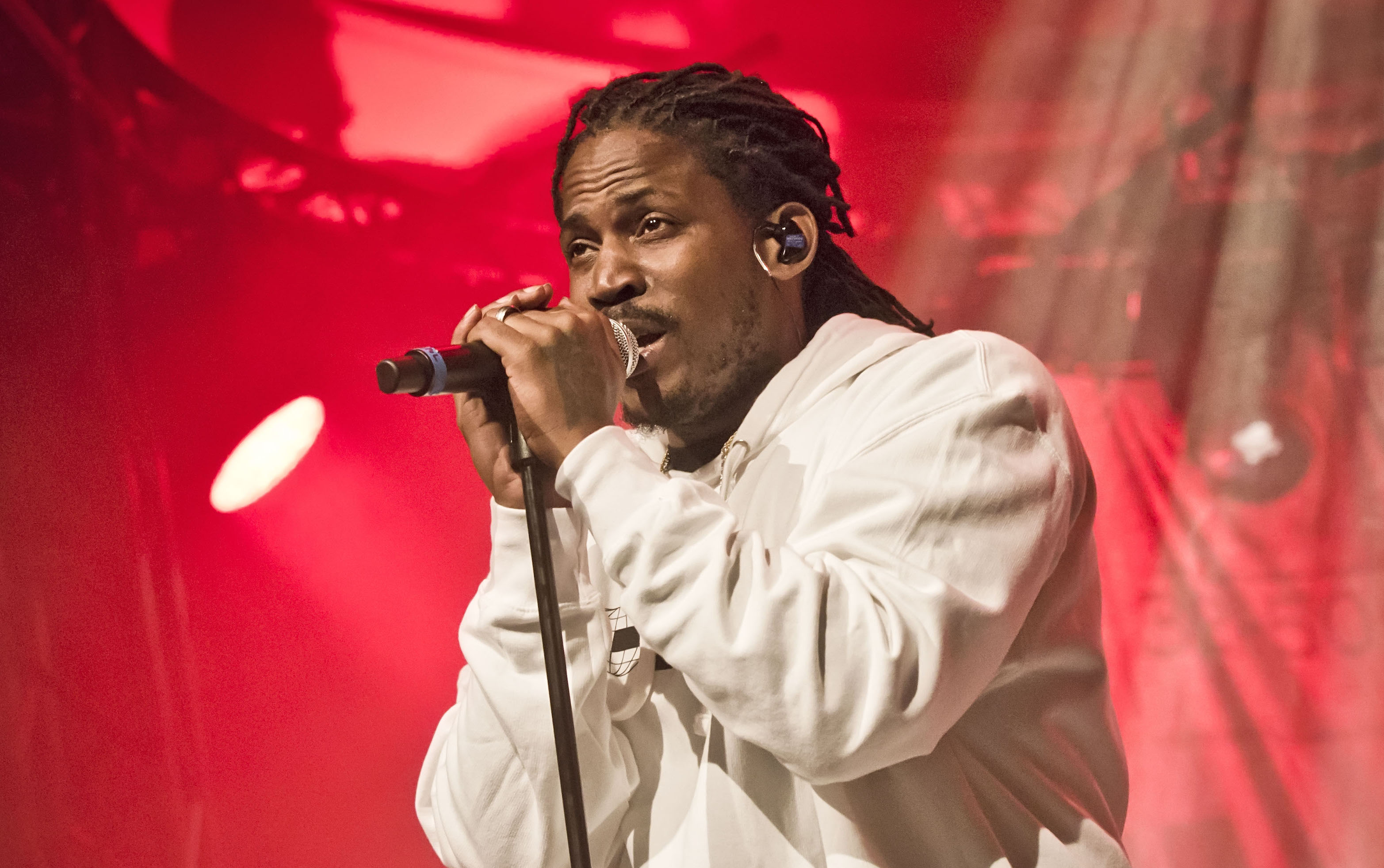 Sir Performs In Berlin