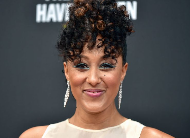 2019 E! People's Choice Awards - Arrivals