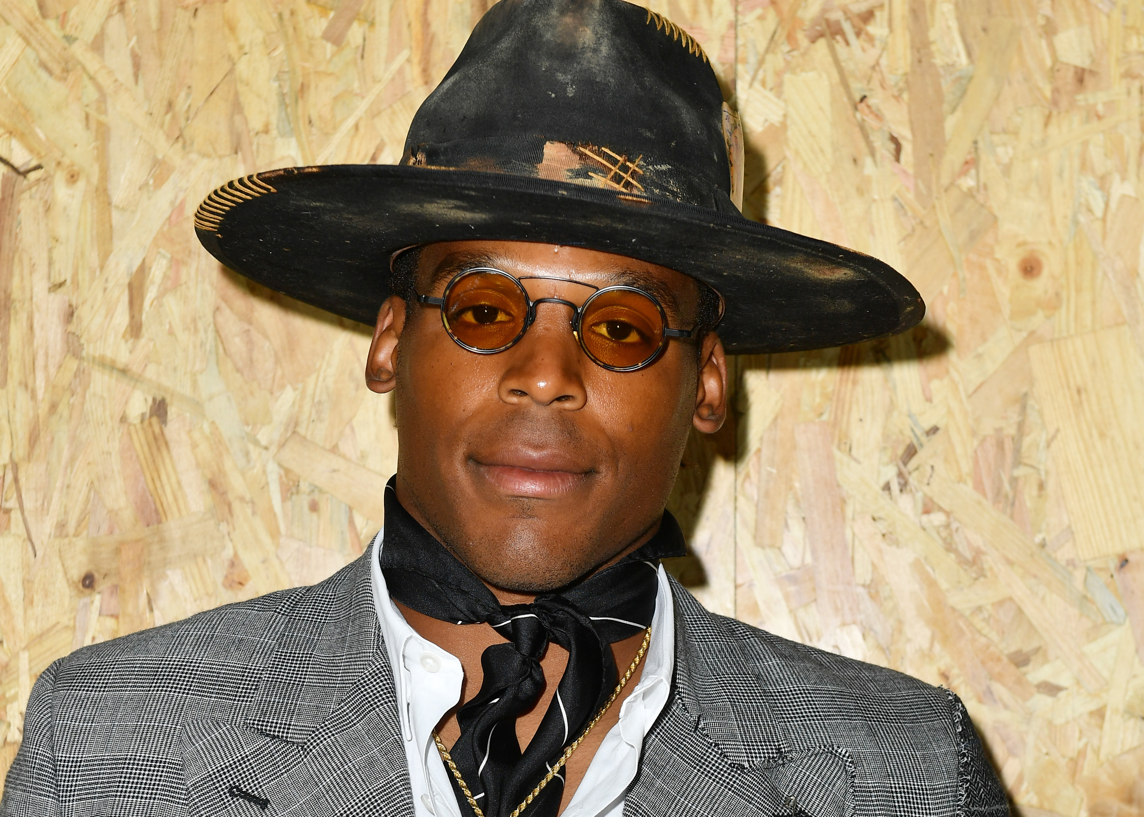 Off-White : Front Row - Paris Fashion Week - Menswear Spring/Summer 2020