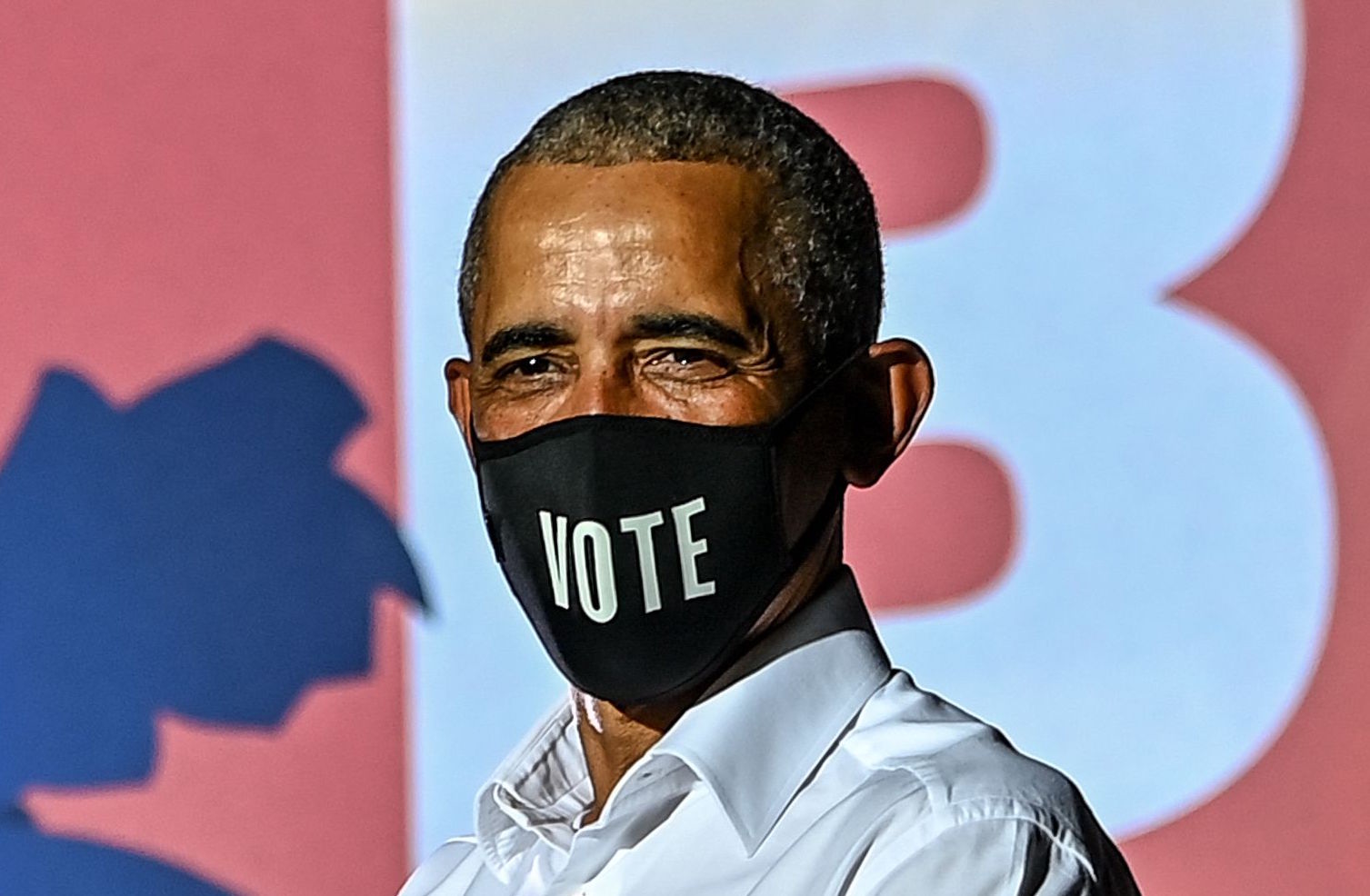 TOPSHOT-US-VOTE-BIDEN-OBAMA