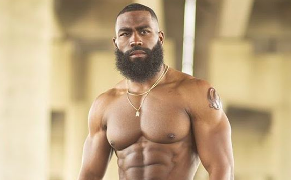 MrQue - Omega Psi Phi celebration