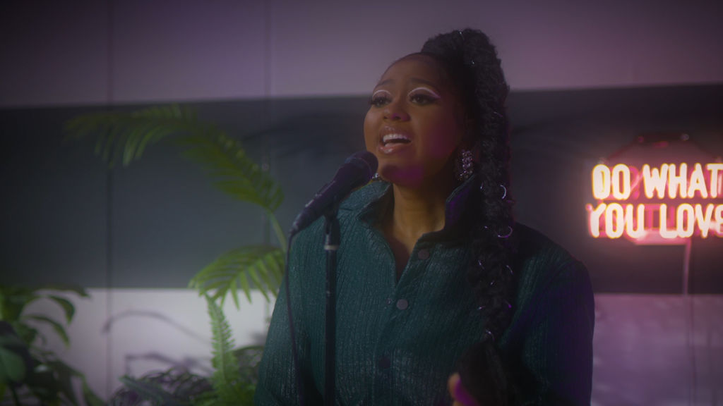 Jazmine Sullivan Singing At The Tonight Show Starring Jimmy Fallon - Season 8