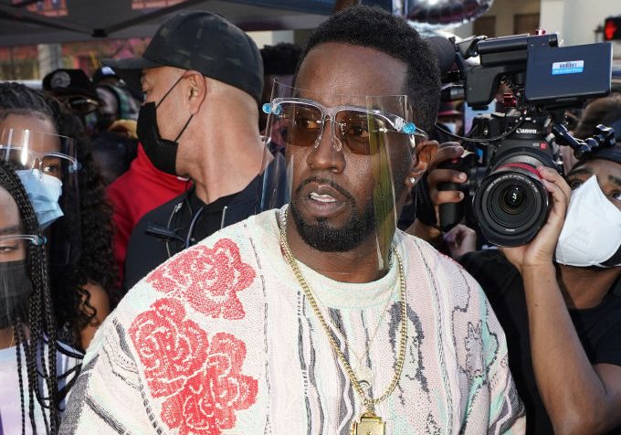 The Sean Combs Foundation & T.E.E.S. Miami Support Needy Families During The Holidays