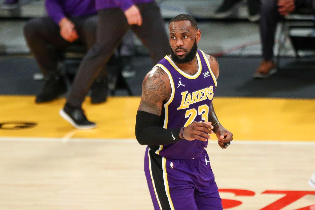 Memphis Grizzlies v Los Angeles Lakers