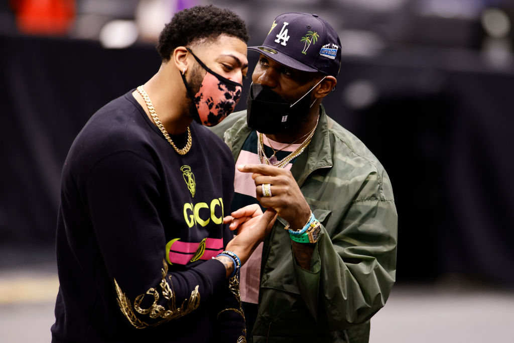 Los Angeles Lakers v Toronto Raptors