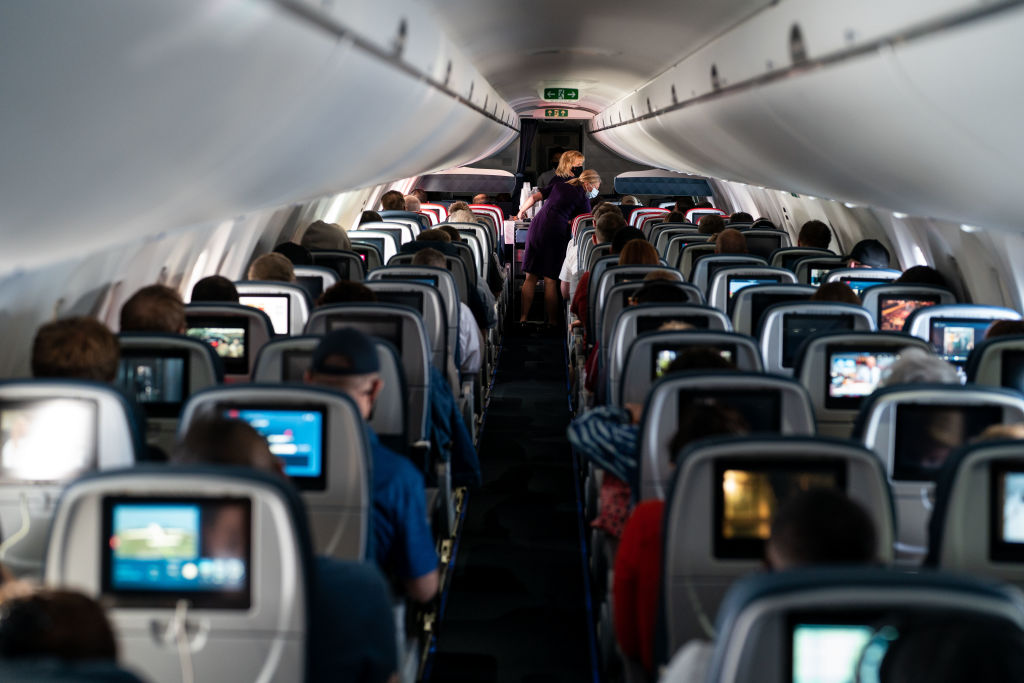 Delta Arlines flight from Regan National Airport to Minneapolis-Saint Paul International Airport