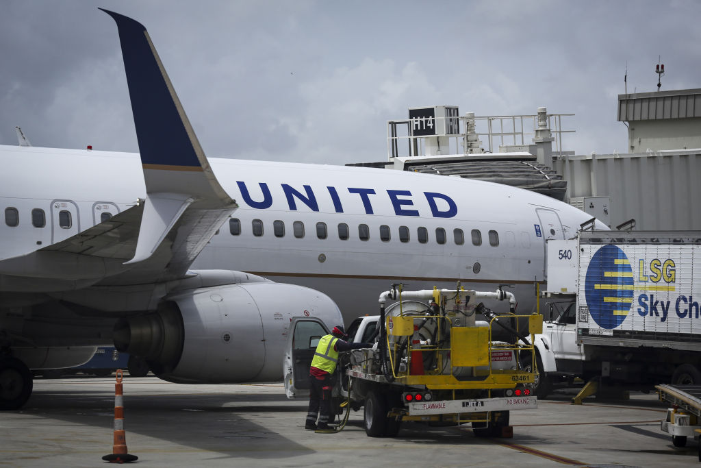 United Airlines Airplane at Media tourMiami International Airport