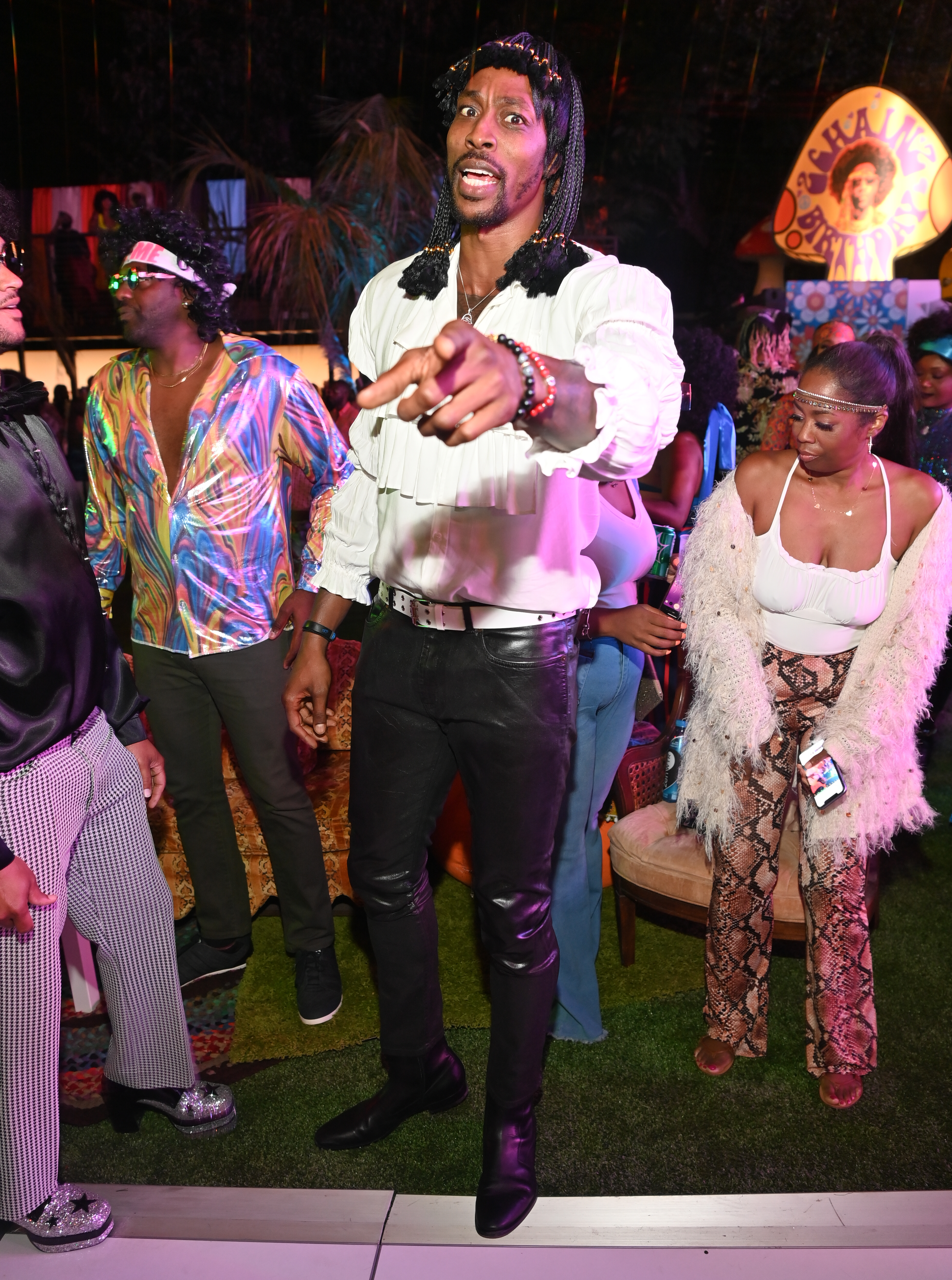 2Chainz Birthday Hippie Style