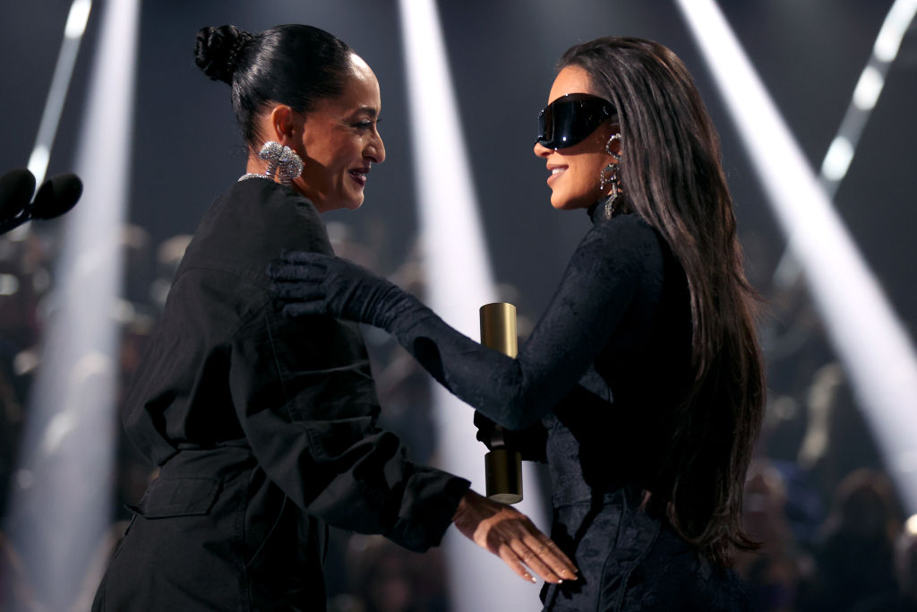 2021 E! People's Choice Awards - Show