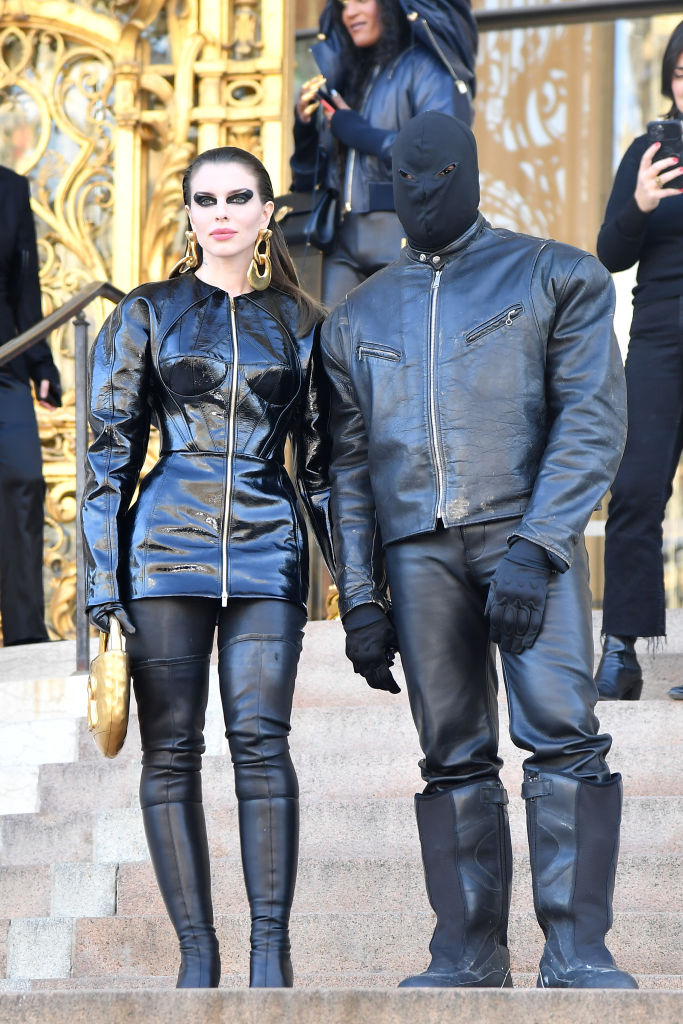 Schiaparelli : Outside Arrivals - Paris Fashion Week - Haute Couture Spring/Summer 2022