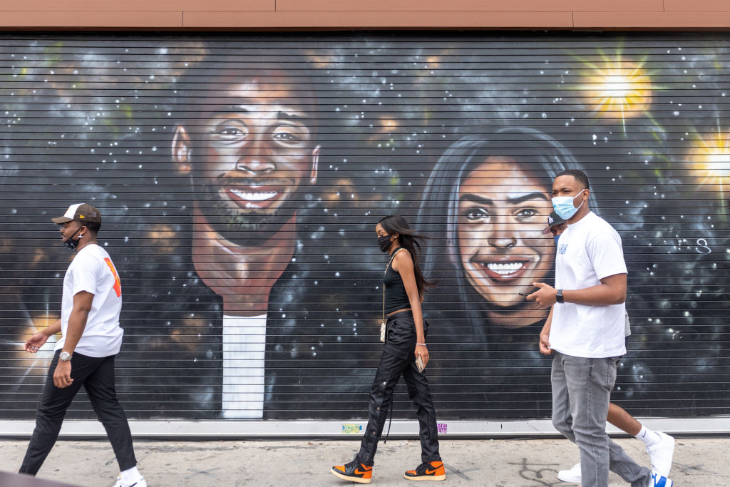 Los Angeles Eases Pandemic Restrictions On Tourist & Entertainment Industry