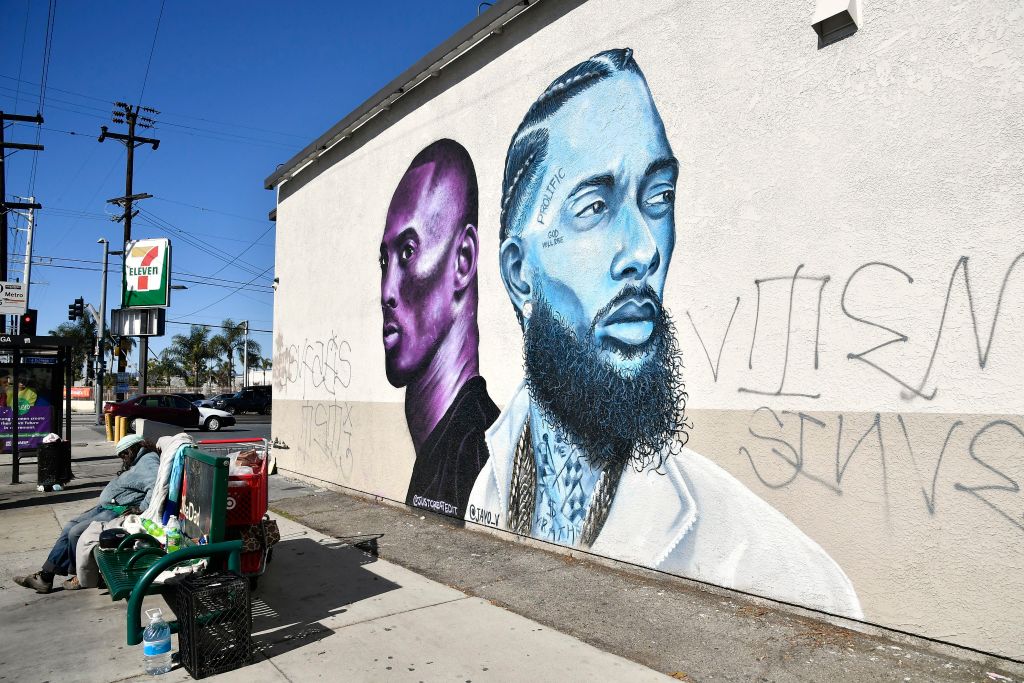 Fans Pay Tribute Marking One Year Since Kobe Bryant Death