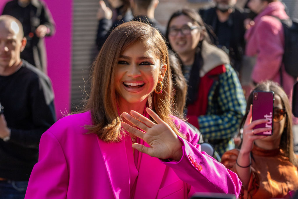 Valentino : Outside Arrivals - Paris Fashion Week - Womenswear F/W 2022-2023