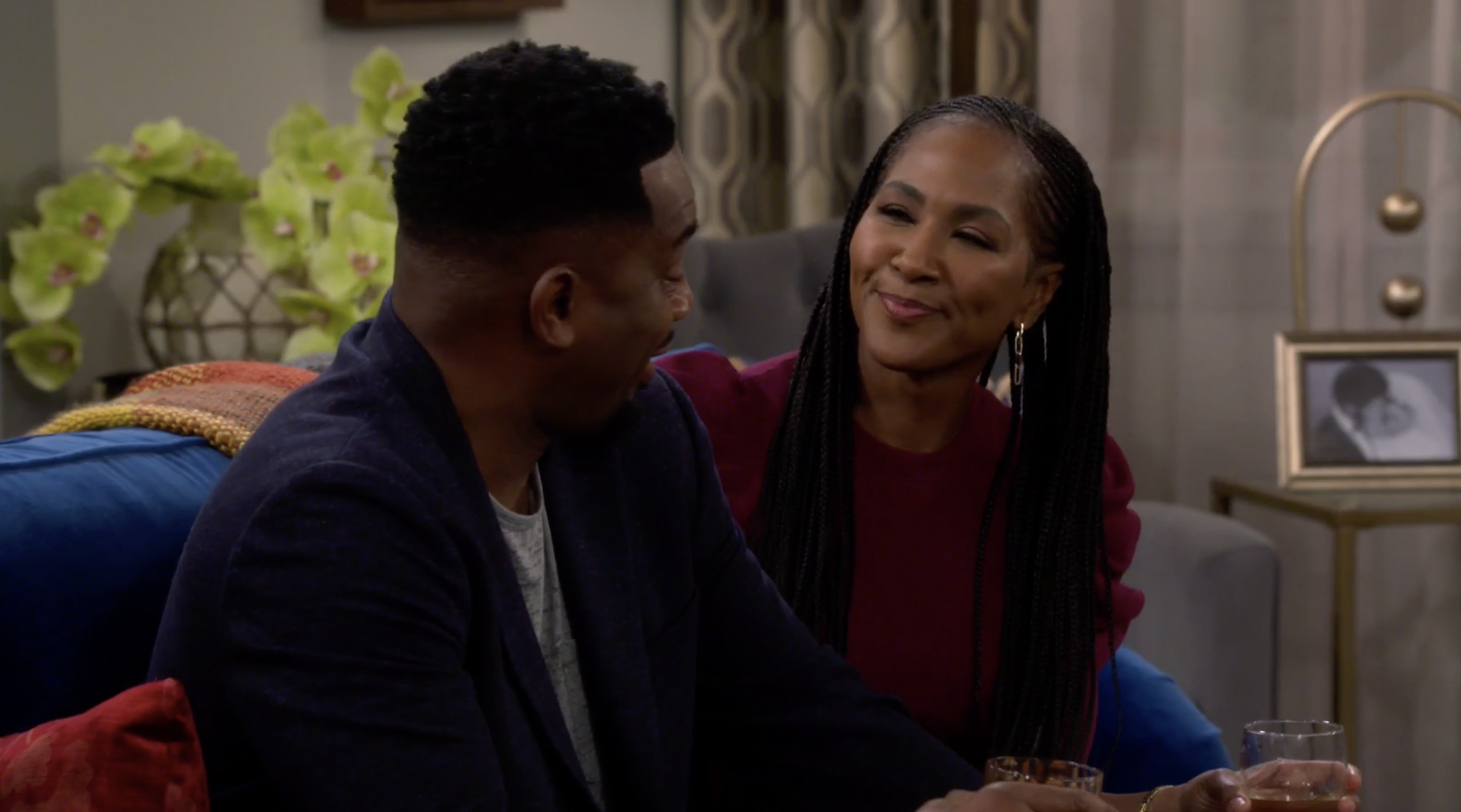 THE NEIGHBORHOOD on CBS