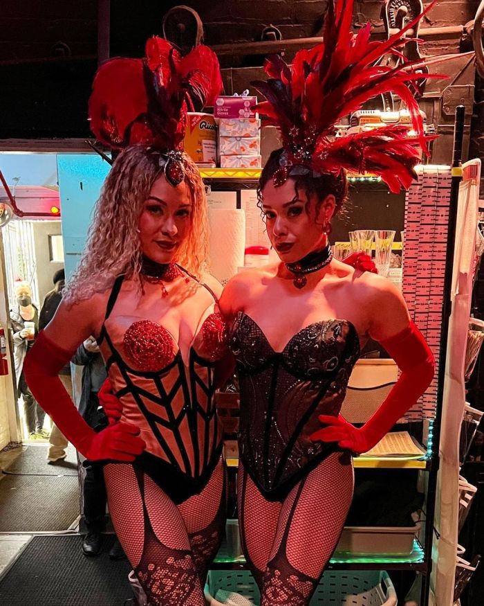 Moulin Rouge Ensemble Can Can Dancers