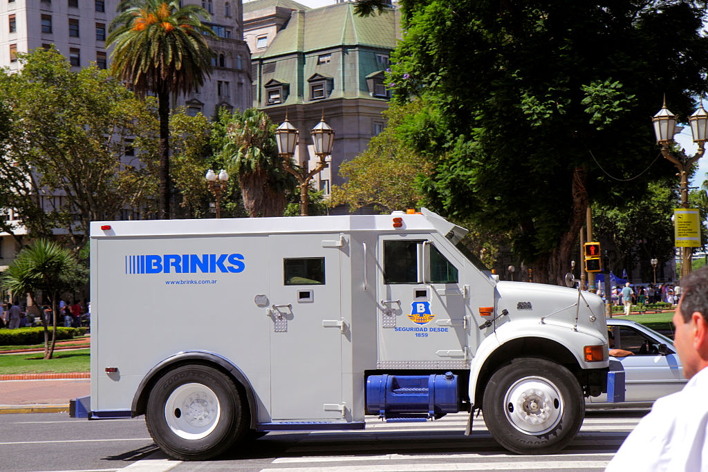 Brinks, bullet-proof armored truck, Plaza de Mayo.