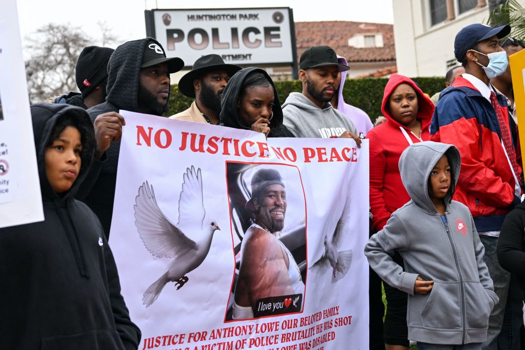 US-SHOOTING-POLICE-LOWE