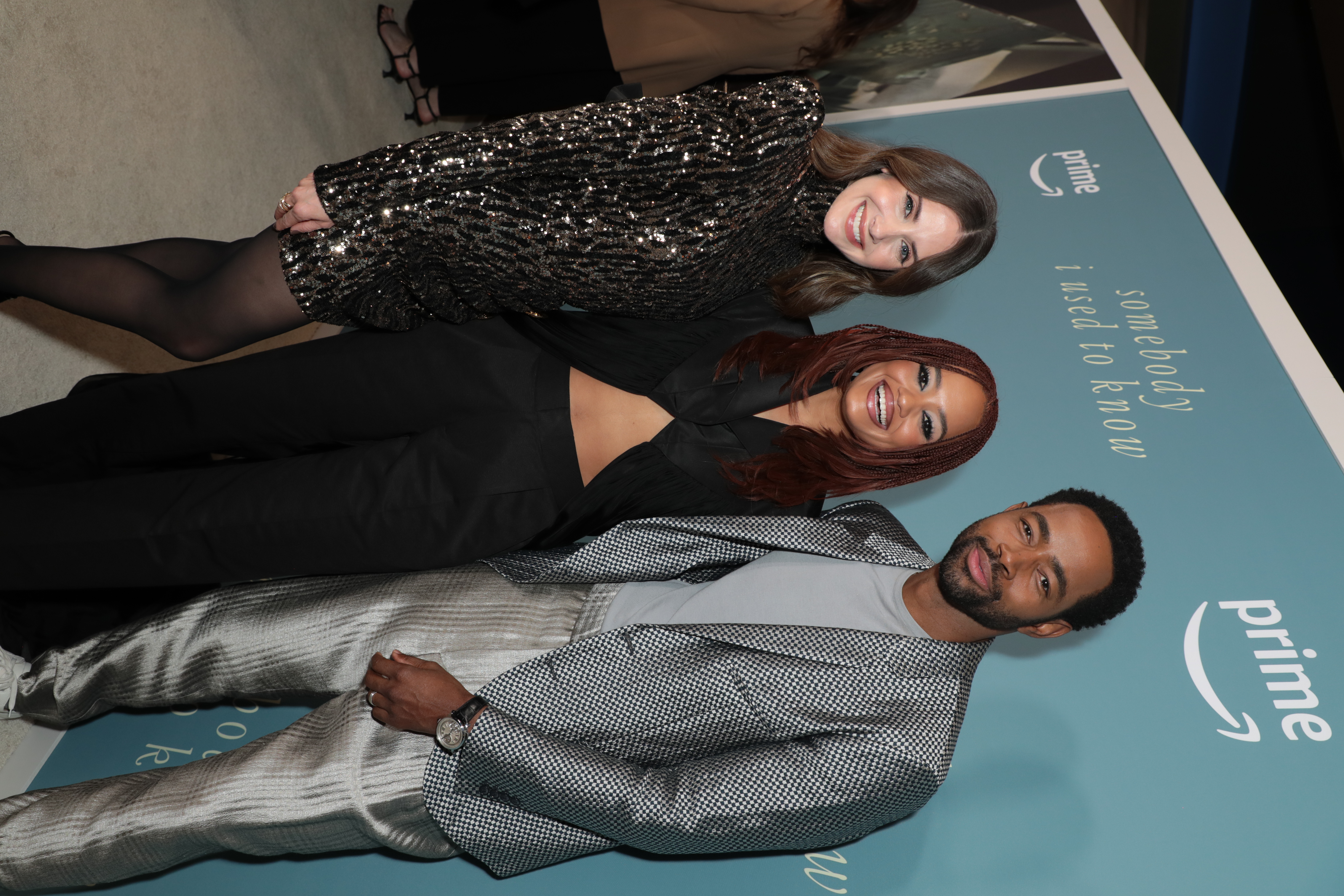 'Somebody I Used To Know' premiere assets