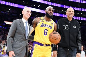 NBA Basketball: Lakers vs Thunder