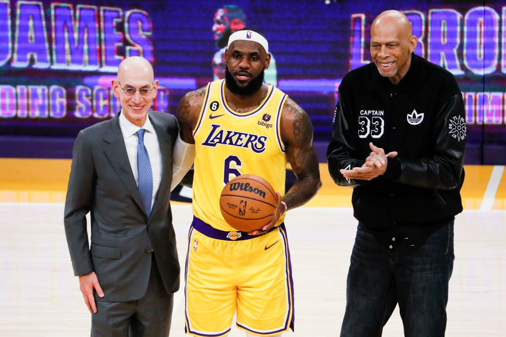 NBA Basketball: Lakers vs Thunder