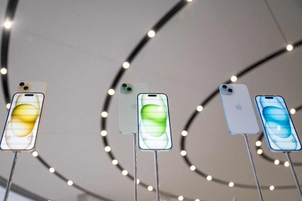 US-TECH-APPLE-IPHONE