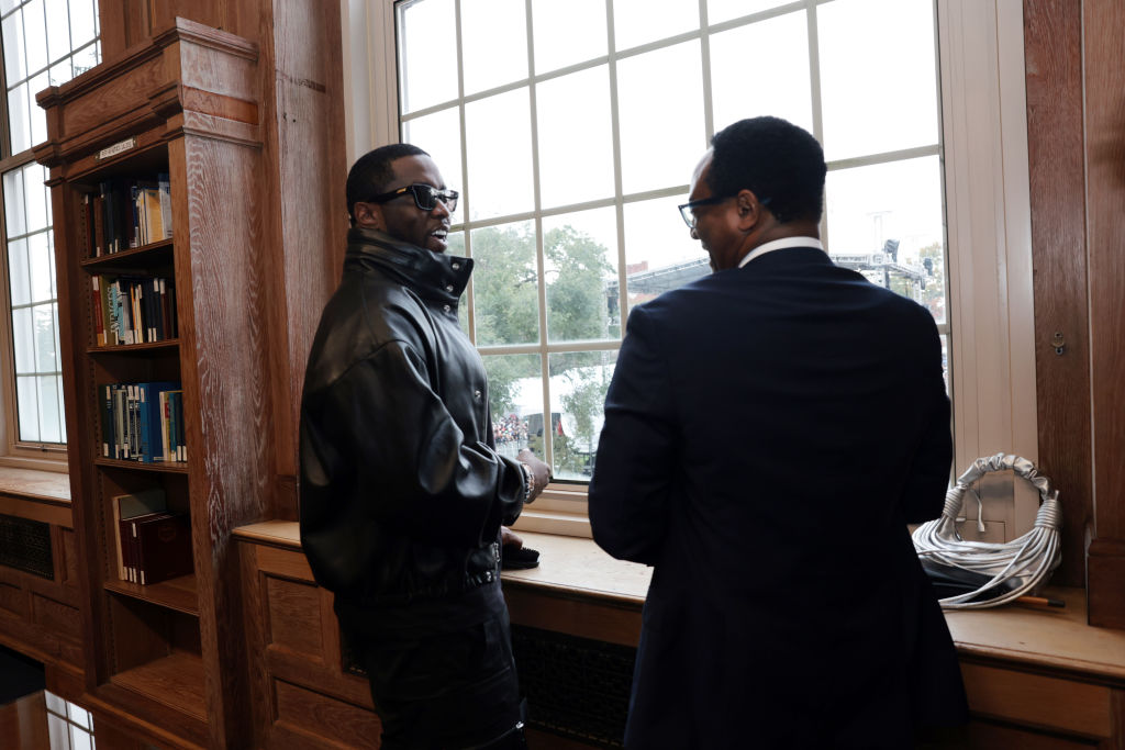 Sean "Diddy" Combs Fulfills $1 Million Pledge To Howard University At Howard Homecoming – Yardfest