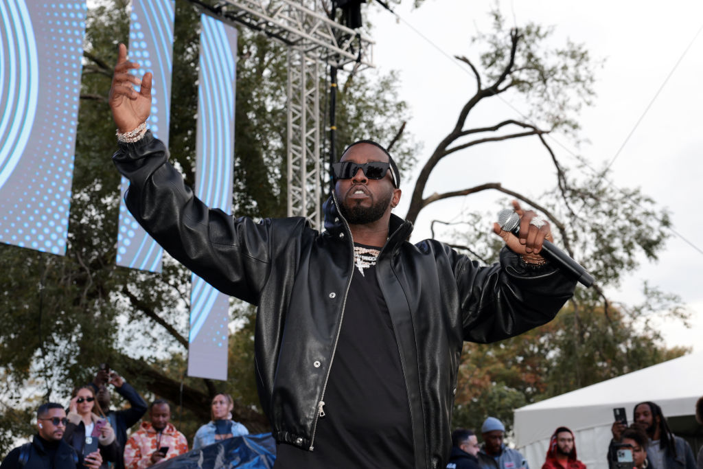 Sean "Diddy" Combs Fulfills $1 Million Pledge To Howard University At Howard Homecoming – Yardfest