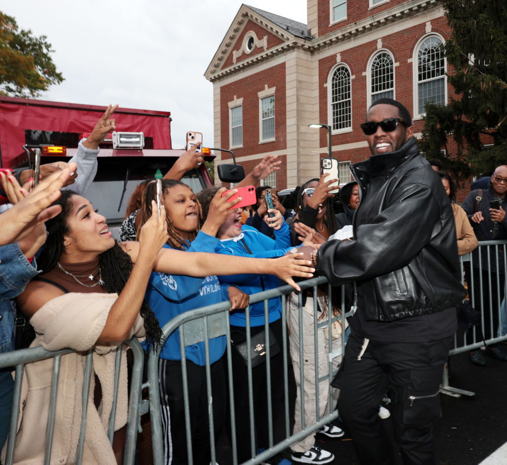Sean "Diddy" Combs Fulfills $1 Million Pledge To Howard University At Howard Homecoming – Yardfest