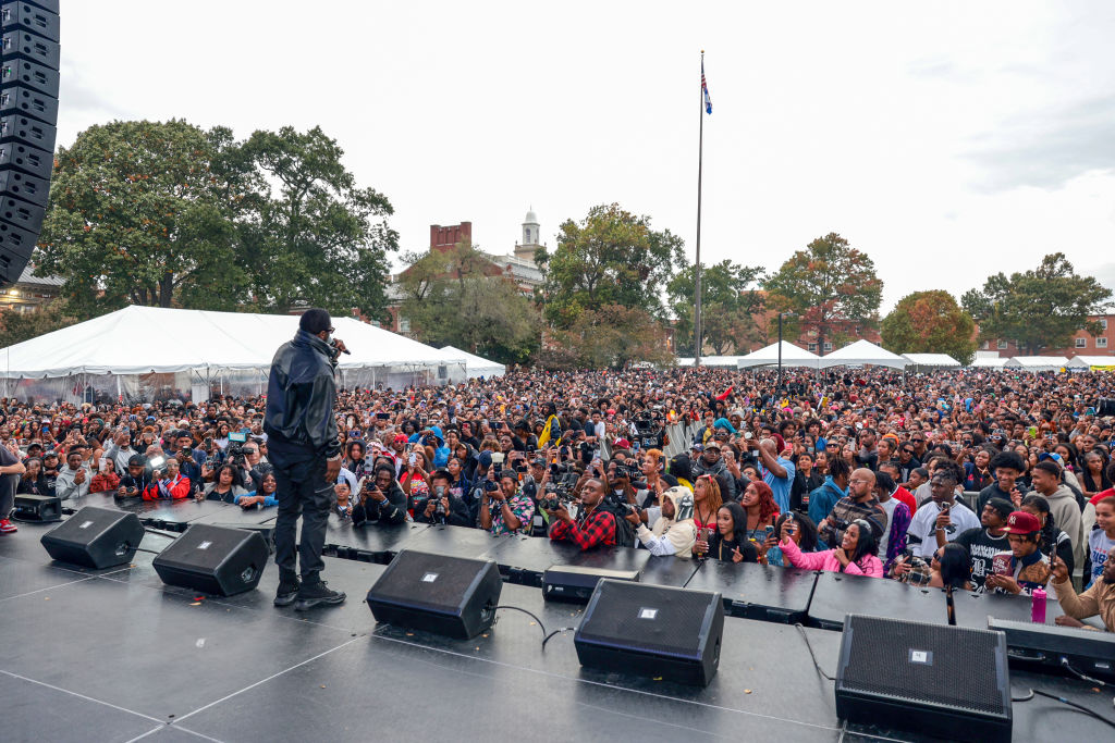 Sean "Diddy" Combs Fulfills $1 Million Pledge To Howard University At Howard Homecoming – Yardfest
