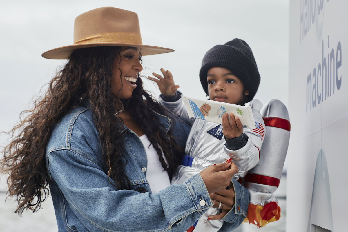 Kelly Rowland and Noah Weatherspoon WaterWipes Hallowclean Machine
