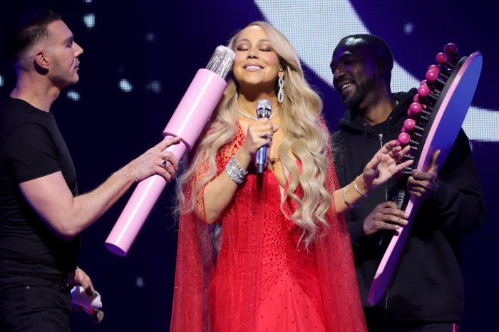 Mariah Carey - Merry Christmas One And All! - New York