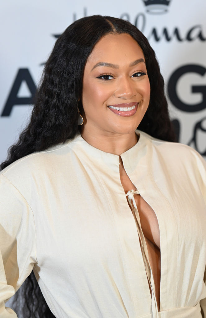 Hallmark Mahogany Hosts Mahogany Honors Brunch